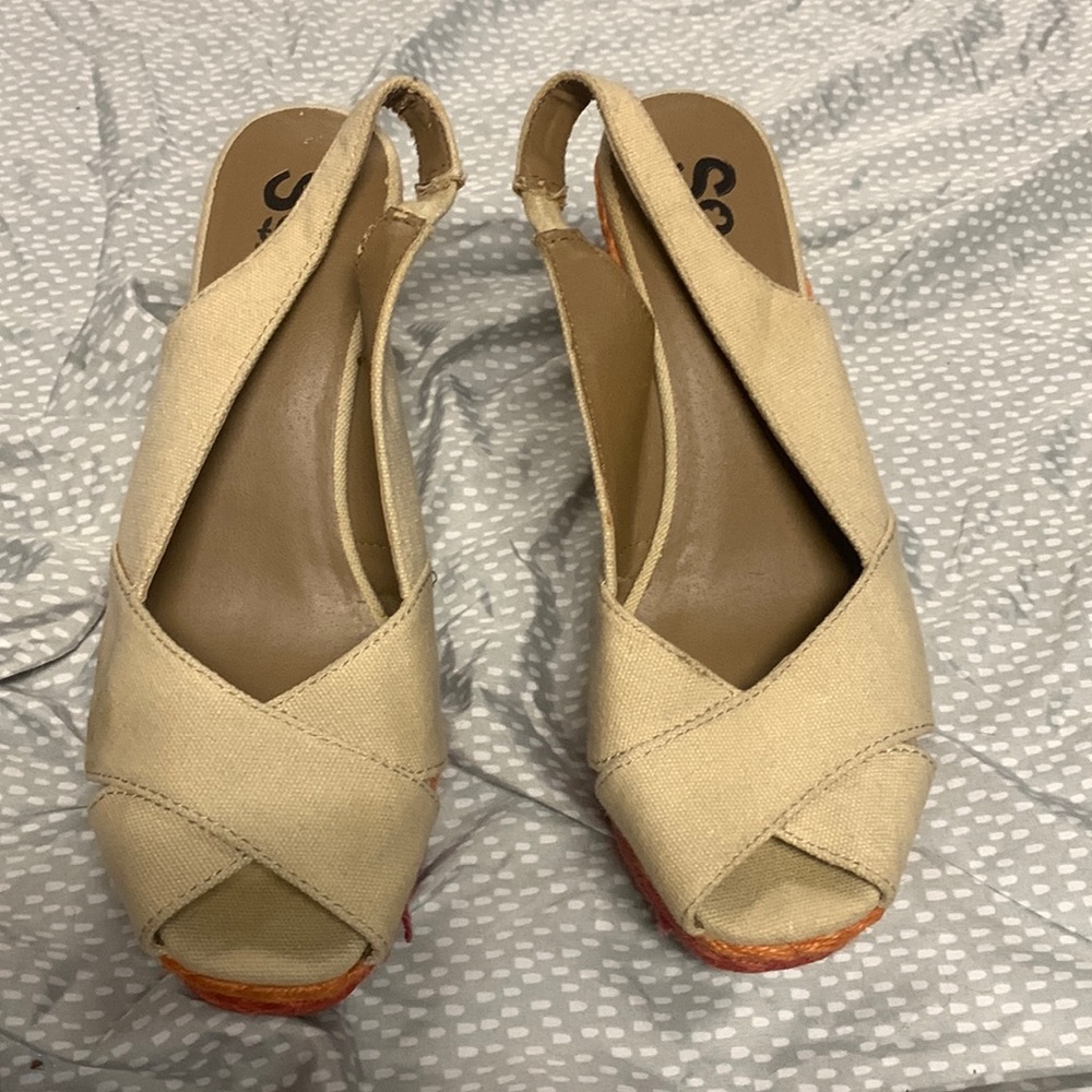 Tan Wedge Heels with Pink,Orange and Red on it